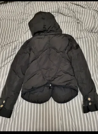 Giubbino donna nero con bottoni marca guxy