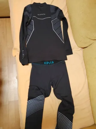 Conjunto Térmico Kipsta Negro Talla 7-10 años
