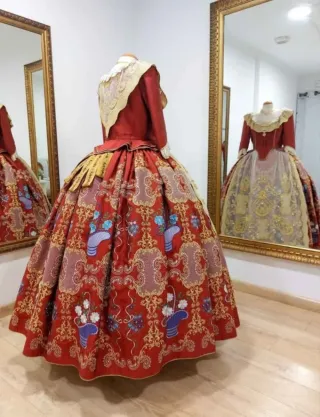 Traje de Fallera Bordado