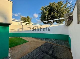 Casa adosada en alquiler en Ctra de Sevilla - Ronda sur en Badajoz