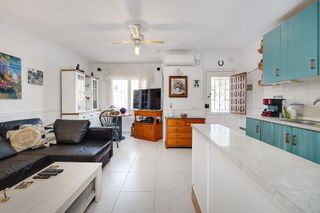 Casa adosada en venta en La Siesta - El Salado - Torreta en Torrevieja