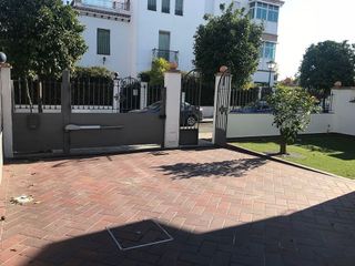 Casa adosada en alquiler en Heliópolis en Sevilla