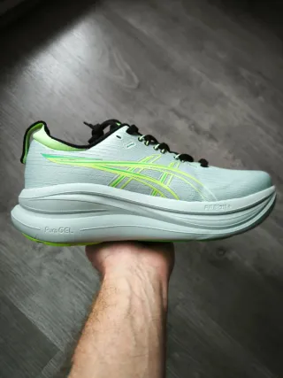 ASICS GEL-NIMBUS 28 – Talla 43.5 (Con etiquetas)