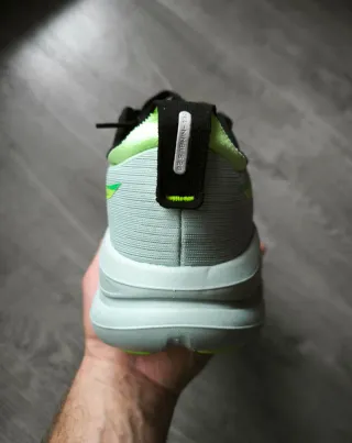 ASICS GEL-NIMBUS 28 – Talla 43.5 (Con etiquetas)