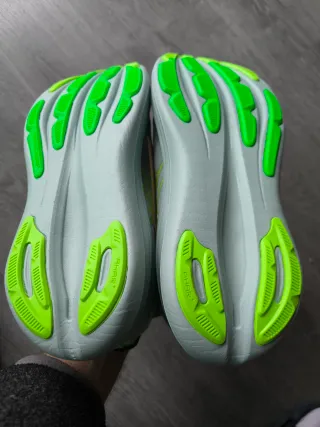 ASICS GEL-NIMBUS 28 – Talla 43.5 (Con etiquetas)