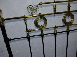 Cabecero antiguo forja y bronce