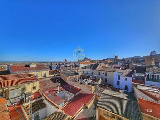 Piso en venta en Ciudad Monumental en Cáceres