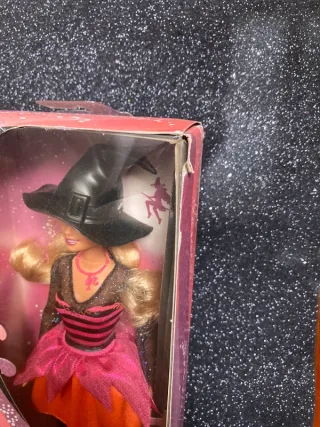 Barbie Halloween 2011 NRFB