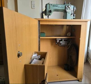 Máquina de coser Refrey Transforma