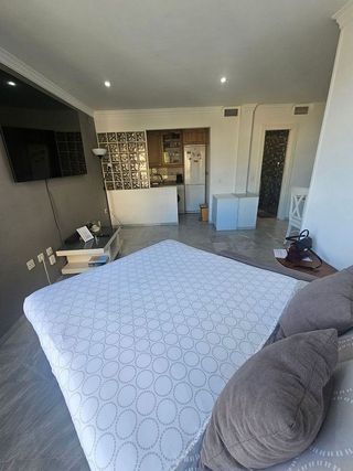 Piso en alquiler en Los Jardines de Marbella - La Ermita en Marbella