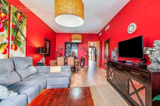 Casa adosada en venta en Alcalá del Río