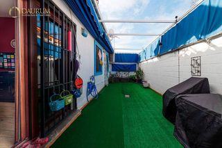 Casa adosada en venta en Alcalá del Río