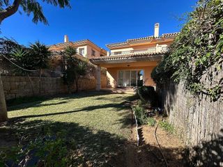 Casa adosada en alquiler en Calahonda en Mijas