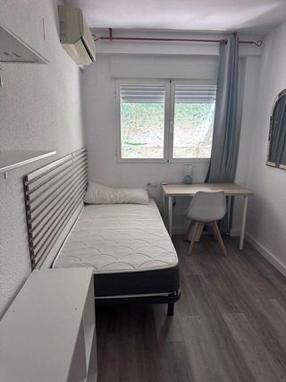 Piso en alquiler en Polígono Cartuja – La Paz en Granada