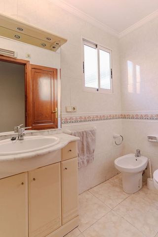 Casa adosada en venta en Oliva pueblo en Oliva