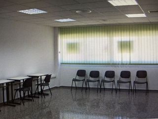 Local comercial en venta en Avda. de Abril. - 9 de octubre en Sagunto