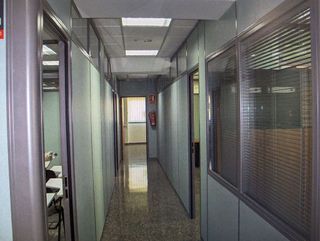 Local comercial en venta en Avda. de Abril. - 9 de octubre en Sagunto