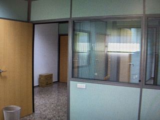 Local comercial en venta en Avda. de Abril. - 9 de octubre en Sagunto