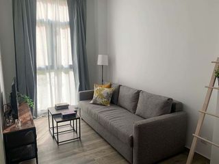 Piso en alquiler en Apóstol Santiago en Madrid