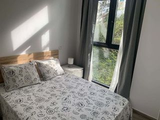 Piso en alquiler en Apóstol Santiago en Madrid