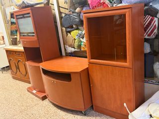 Mueble de salón madera y cristal