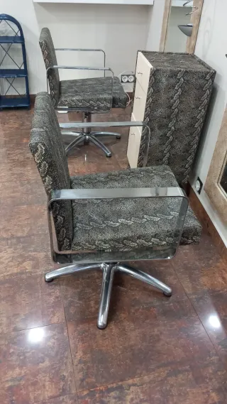 Mobiliario Peluquería Sillas y Tocador