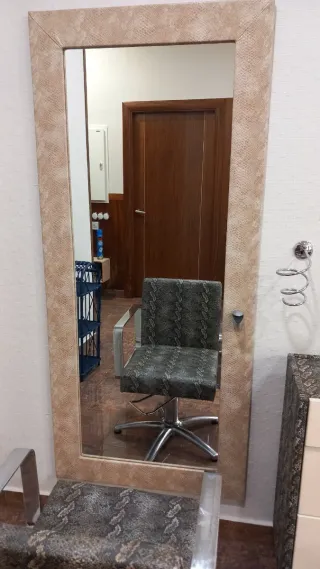 Mobiliario Peluquería Sillas y Tocador