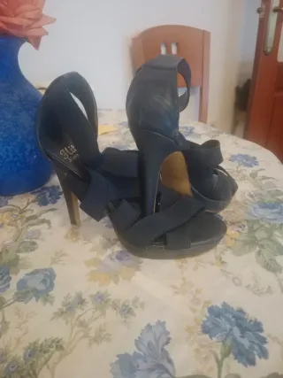 Zapatos altos elásticos negros