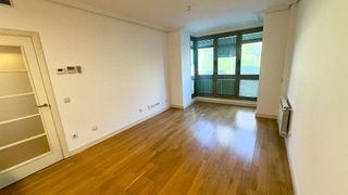 Piso en alquiler en Piovera - Conde Orgaz en Madrid