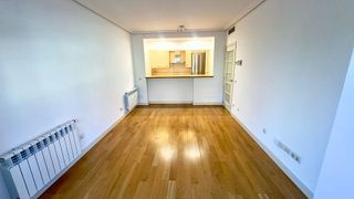 Piso en alquiler en Piovera - Conde Orgaz en Madrid
