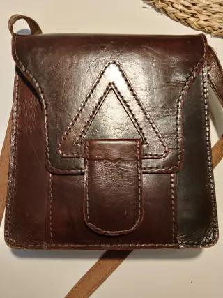Bolso de cuero marrón