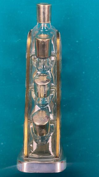 Botella de cristal para 4 licores Marca GARNIER