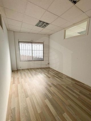 Local comercial en venta en Cártama