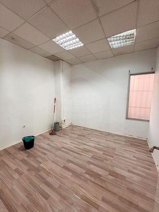 Local comercial en venta en Cártama