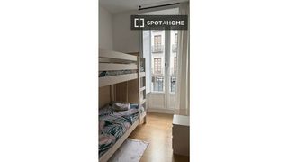 Piso en alquiler en Universidad - Malasaña en Madrid