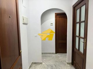 Piso en alquiler en Huerta de la Reina - Trassierra en Córdoba