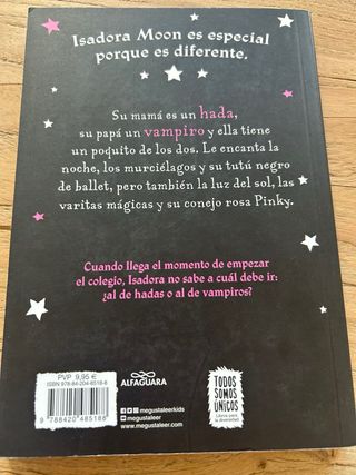 Isadora Moon va al colegio / Isadora Moon Goes ...