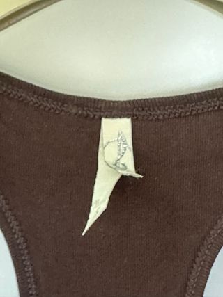 Camiseta tirantes marrón Stradivarius