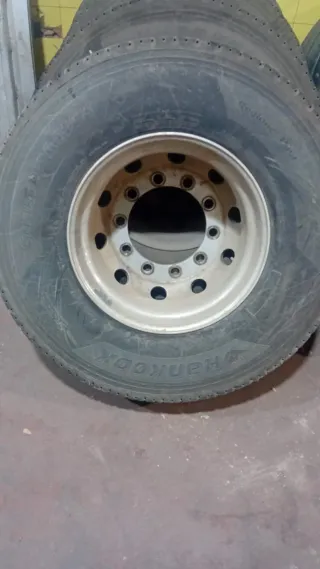 Ruedas de camión
