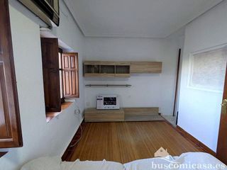 Piso en alquiler en Linares