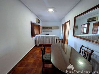 Piso en alquiler en Linares