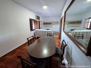 Piso en alquiler en Linares