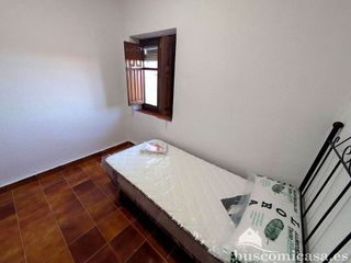 Piso en alquiler en Linares