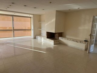 Edificio en venta en Llinars del Valles