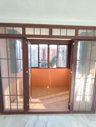 Piso en alquiler en Colores - Entreparques en Sevilla