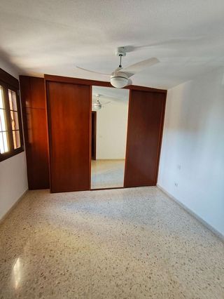 Piso en alquiler en Colores - Entreparques en Sevilla