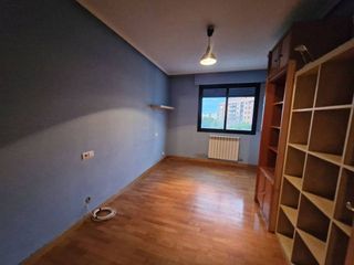 Piso en alquiler en Cascajos - Piqueras en Logroño