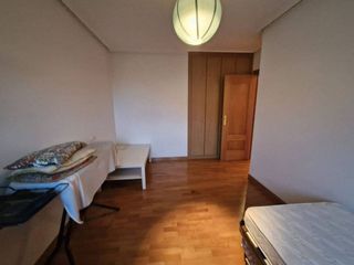 Piso en alquiler en Cascajos - Piqueras en Logroño