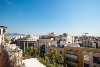 Ático en venta en Sant Antoni en Barcelona