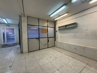 Local comercial en venta en El Guinardó en Barcelona